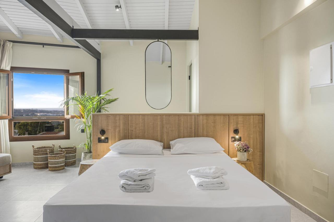 Achatis Suites 赫索尼索斯 外观 照片